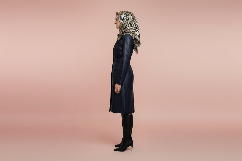 Giovanni Boulera Mulberry Twill İpek Eşarp Şal 16 momme mulberry dut ipegi kalitesinde,çift taraf baskılı,kenarları super el dikişi ile dikilmiştir,200 cm x 65 cm