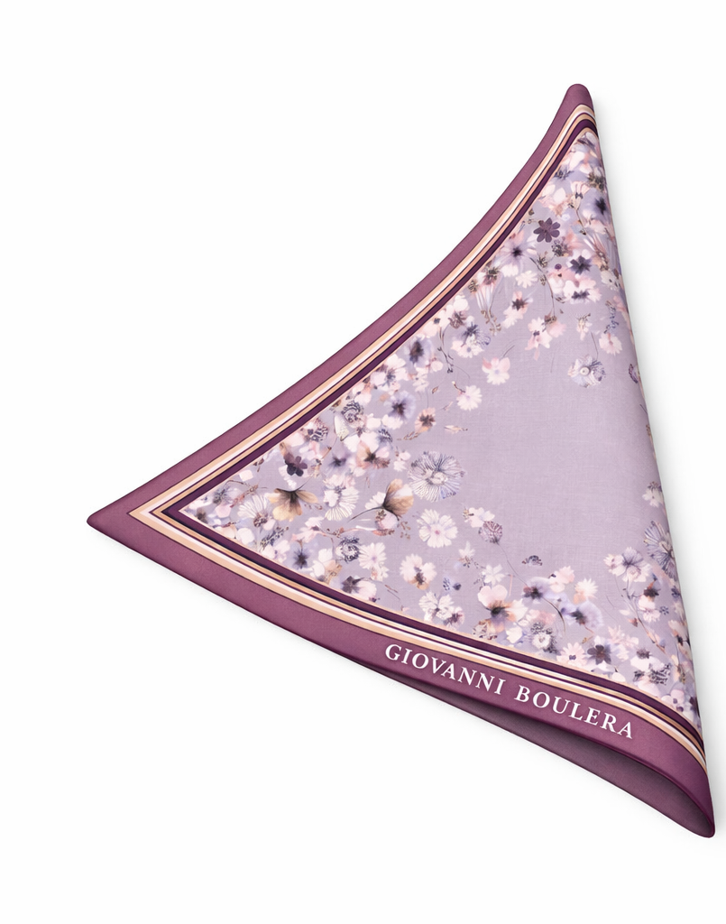 Mulberry Twill İpek Fular & Şal Koleksiyonu – 16 Momme Saf Zarafet
Mulberry Twill İpek Fular & Şal Koleksiyonumuz, doğallığın ve lüksün mükemmel birleşimini sunar. 16 momme mulberry twill ipekten üretilen her parça, zarif dokusu, akışkan yapısı ve sofistike duruşuyla stilinizi bir üst seviyeye taşır.

Mulberry ipek, yalnızca dut yaprağı ile beslenen ipekböceklerinden elde edilen en saf ve en kaliteli ipek türüdür. Bu özel lif yapısı sayesinde kumaş daha pürüzsüz, daha parlak ve daha dayanıklıdır.