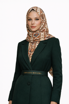 Giovanni Boulera Mulberry Twill İpek Eşarp Şal 16 momme mulberry dut ipegi kalitesinde,çift taraf baskılı,kenarları super el dikişi ile dikilmiştir,200 cm x 65 cm
