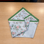 Giovanni Boulera Mulberry Twill İpek Eşarp Şal 16 momme mulberry dut ipegi kalitesinde,çift taraf baskılı,kenarları super el dikişi ile dikilmiştir,90 cm x 90 cm 